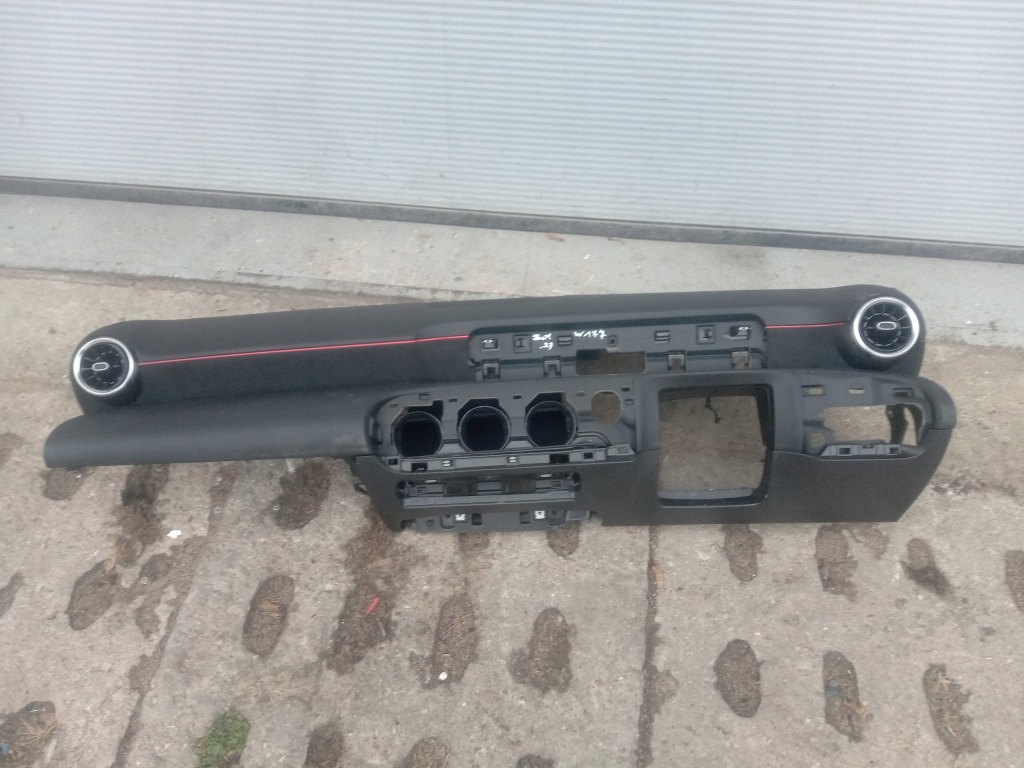 фото №1, Mercedes w177 приборная панель консоль uk