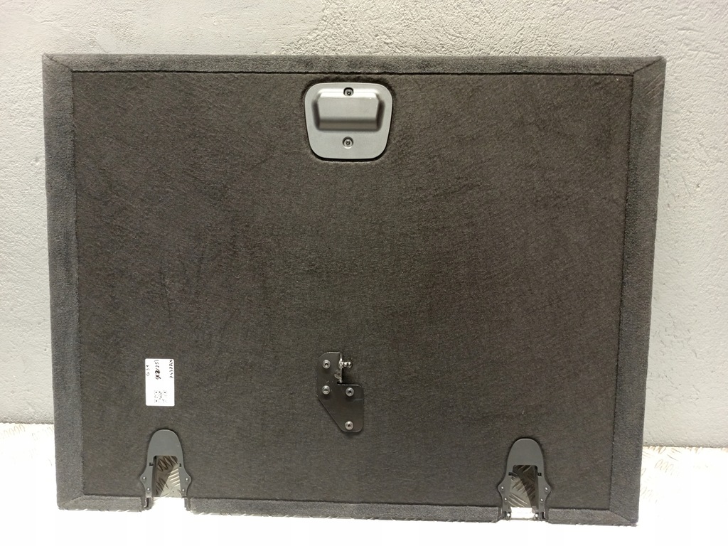 фото №10, Bmw оригинальный номер 7437704 5' g31 пол обшивка коврик багажника задняя