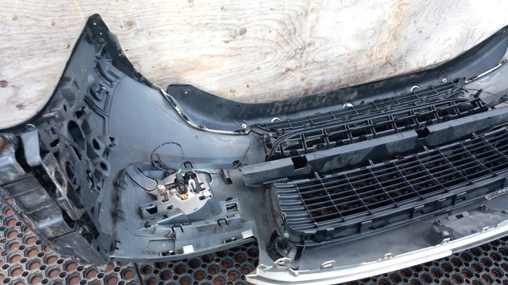 фото №13, Peugeot 3008 i бампер перед evgc противотуманная фара