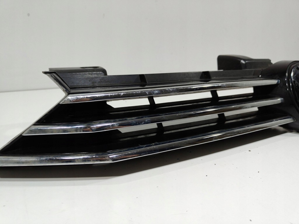 фото №2, Volkswagen golf sportsvan r-line решітка радіатора решітка бампера