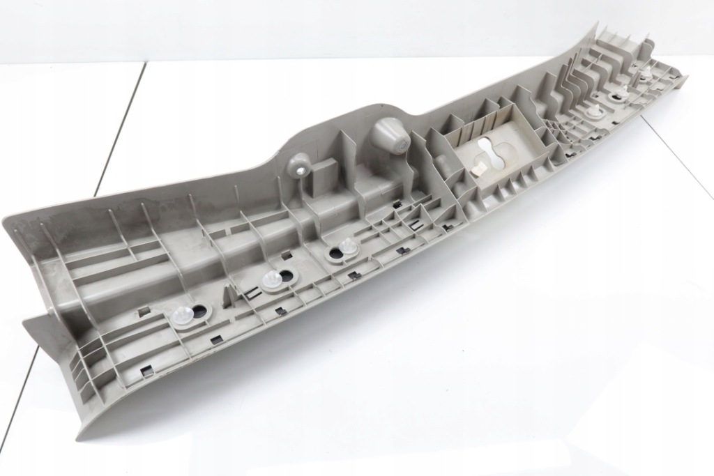 Купить Mercedes w251 накладка поперечина молдинг багажника 2516903925