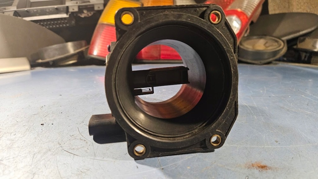 Витратомір 1.6 8v vw audi a3 4pin 06b133635e 08a906461b afh60-10c в Україні