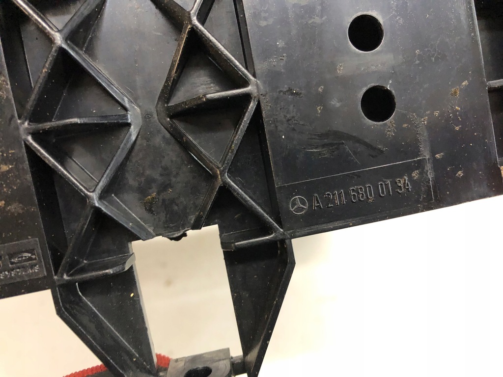 фото №4, Рамка радіо кронштейн mercedes-benz оригінальний номер a2116800134