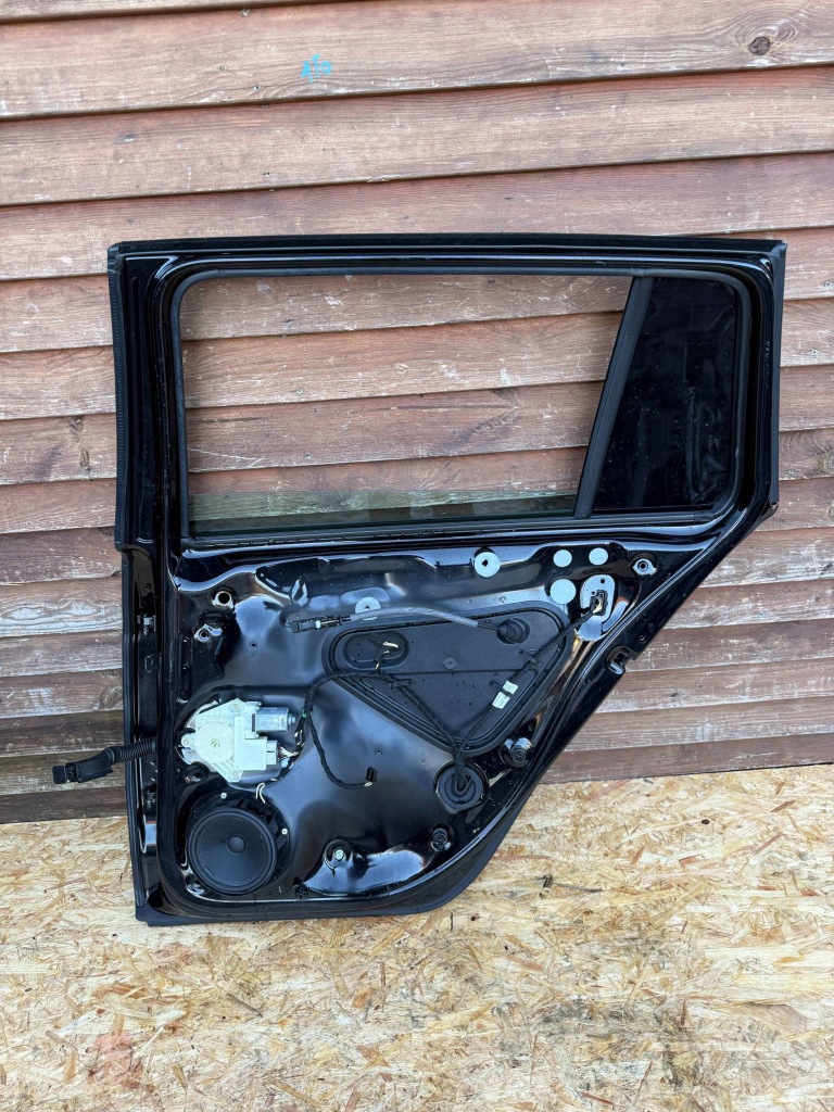 Двері задні правий сторона volkswagen golf vii універсал колір lc9x Зі Шроту