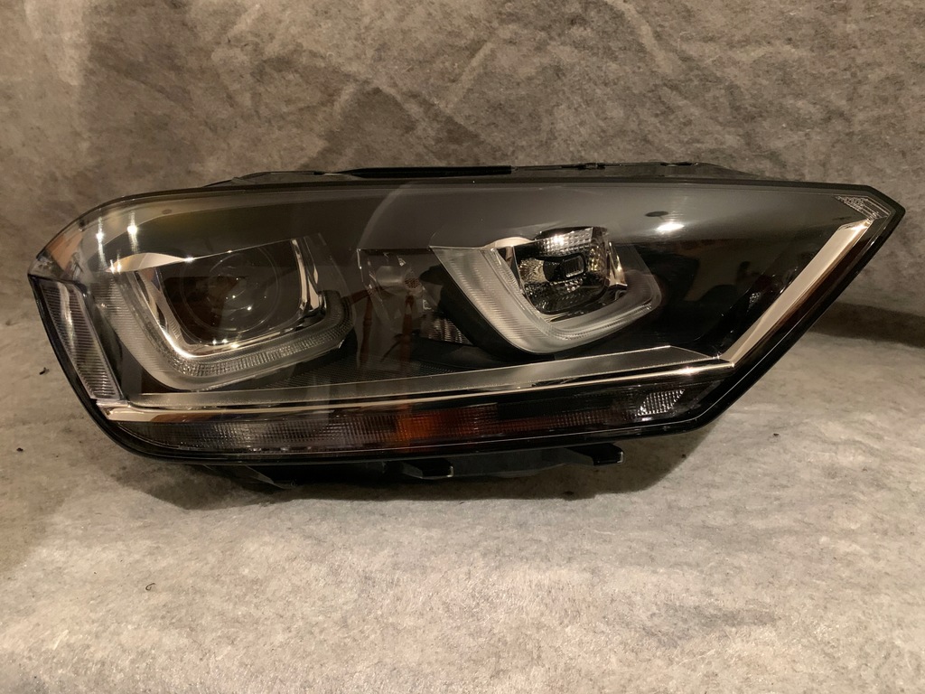 фото №1, Vw sportsvan правая лампа ксенон