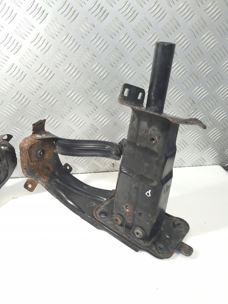 фото №8, Абсорбер зона деформации правый/левый перед mercedes c219 w219