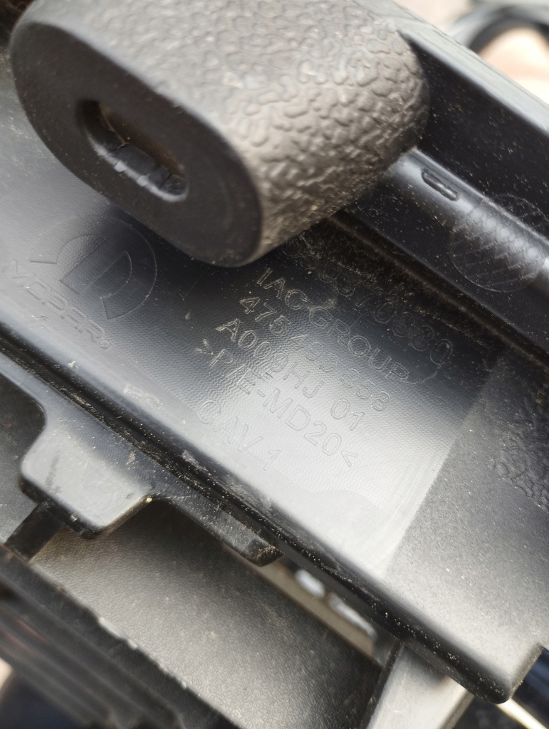 Opel corsa f рестайлинг  2022 - год решётка бампера перед 9850370380 Недорого