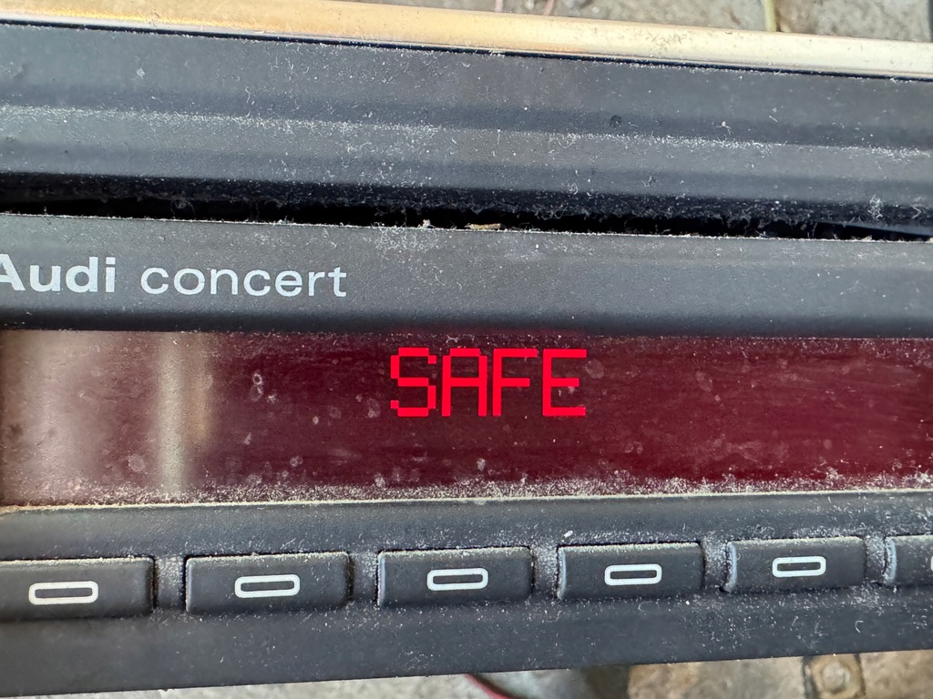 фото №3, Audi a4 b6 b7 радио bose 1 din audi concert /