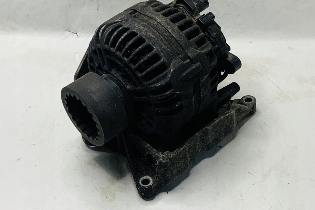 Генератор vw transporter v t5 flatbed 070903024a 2.5l дизель 96kw 2004 Недорого