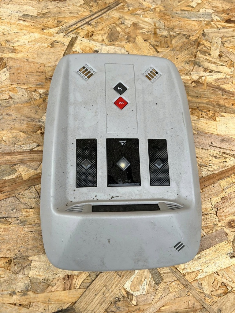 фото №1, Citroen ds3 crossback лампа салону