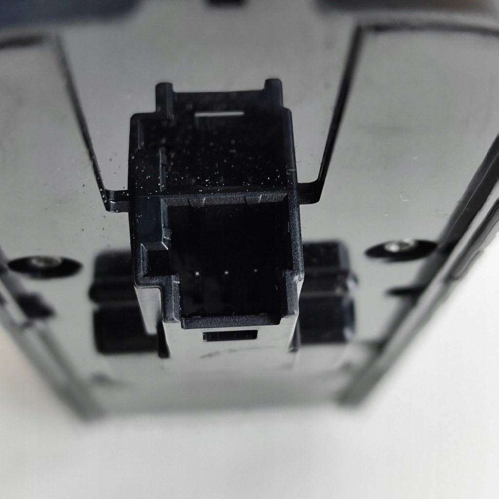 фото №6, Mercedes-benz eqb 2022 кнопки окон