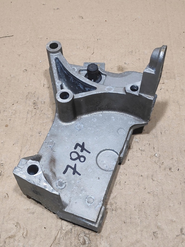 фото №1, Кронштейн кронштейн двигуна кронштейн 1.5dci renault kangoo ii 8200871583