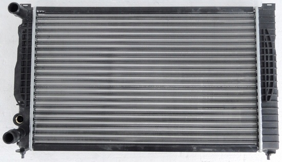 Новая радиатор audi a4 vw passat b5 1,8 1,6+1,9tdi с Разборки