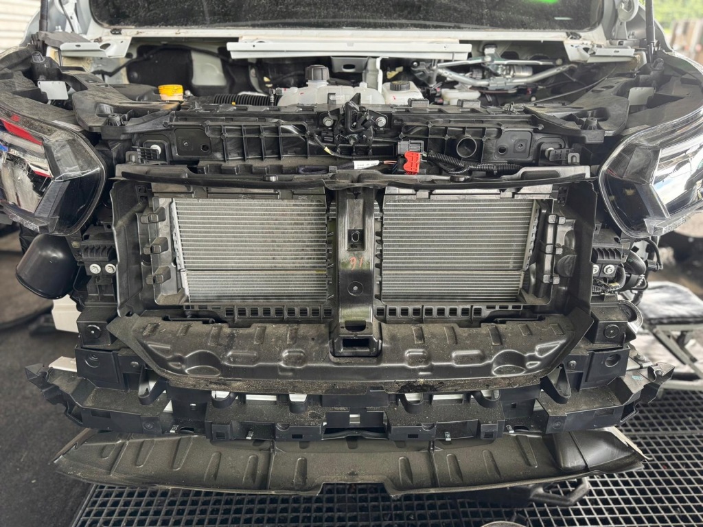 фото №9, Renault trafic iii iv 2.0 dci бампер лампы капот крылья радиатор ov369