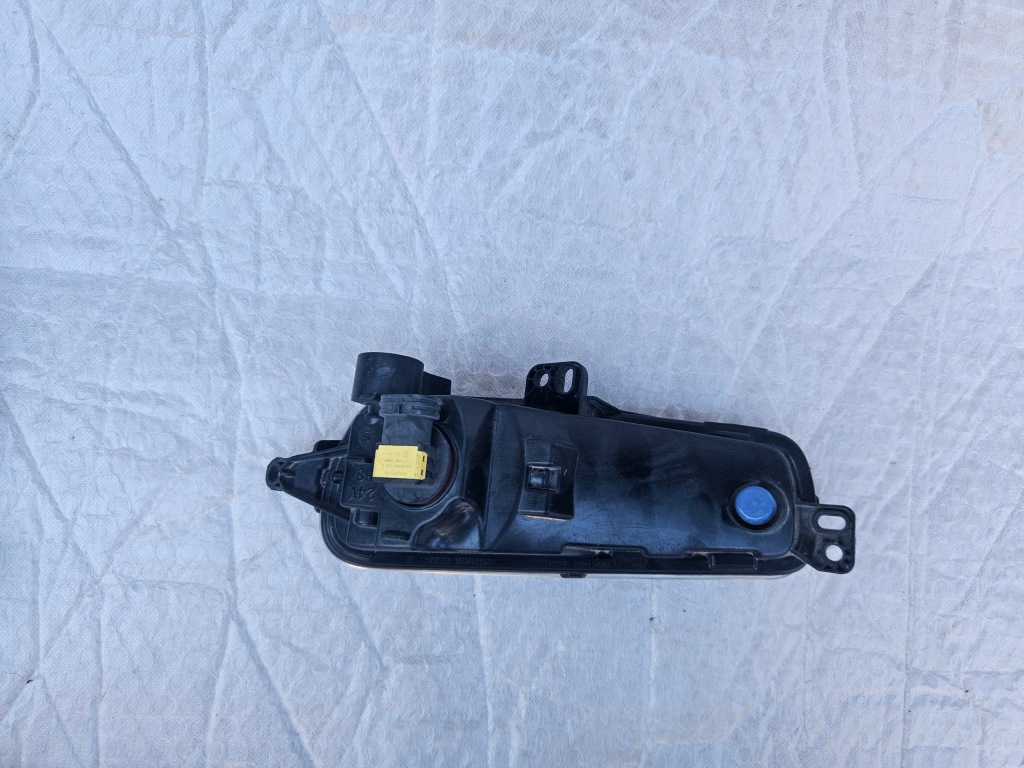 Ford focus mk3 рестайлинг  бампер перед решётка противотуманная фара правый Недорого