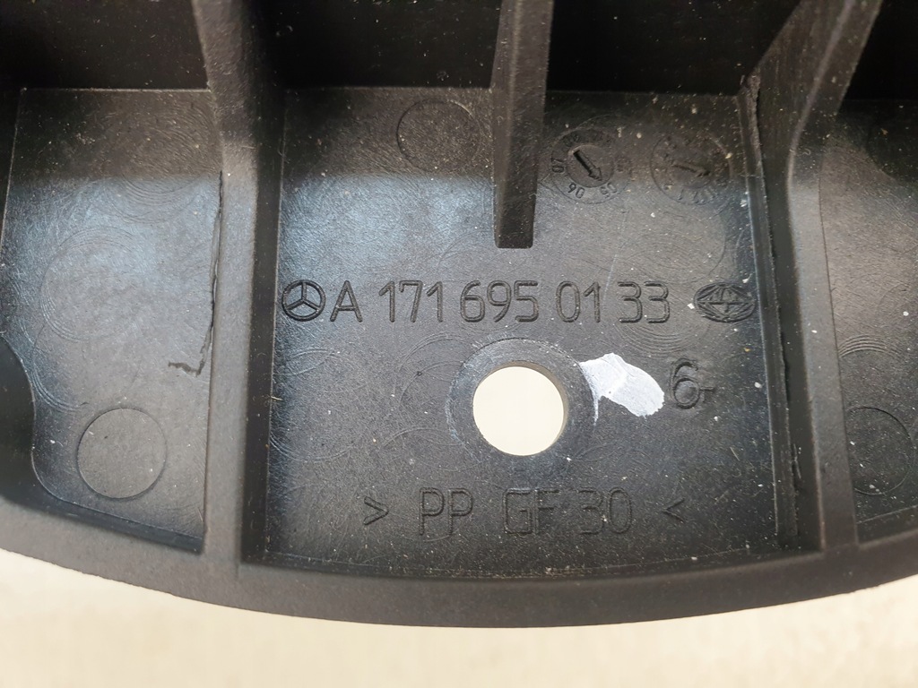 фото №5, Mercedes skl r171 левый кронштейн защита подголовник oryg