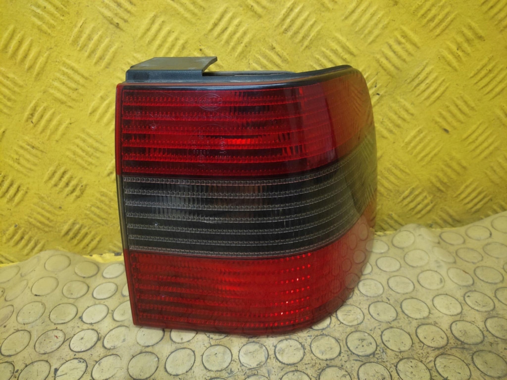 Купити Vw passat b4 седан ліхтар правий задній 3a5945112