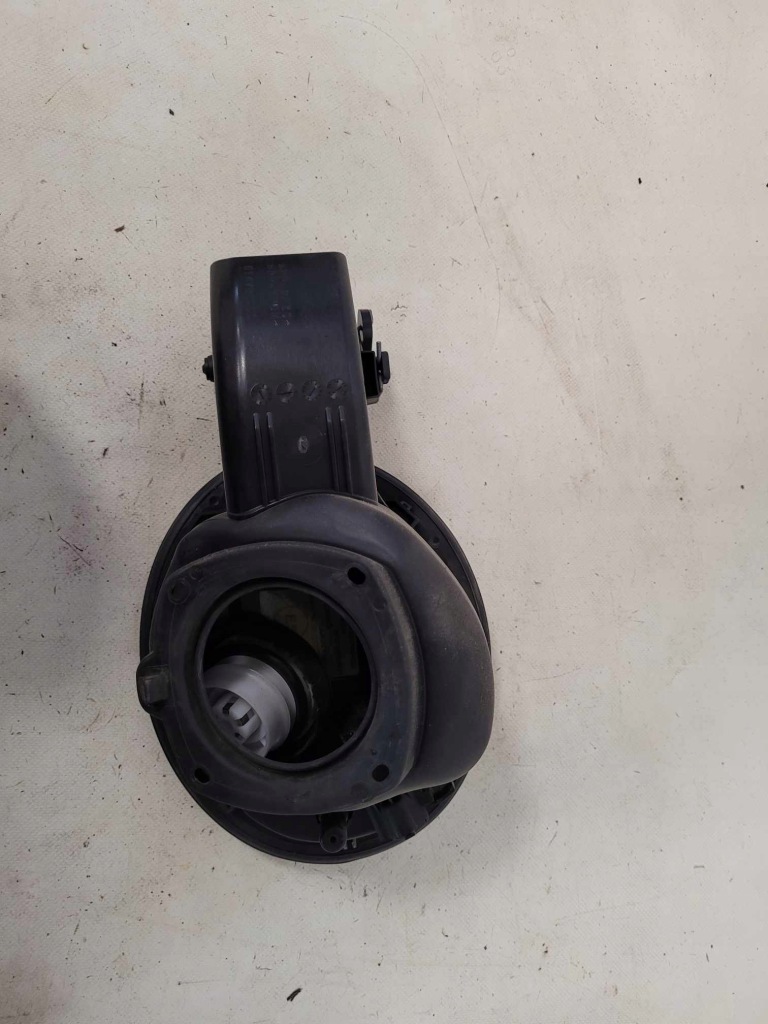 фото №3, Крышка заливной топлива subaru forester v 2020