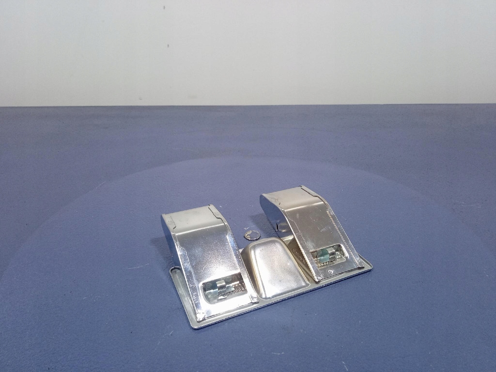 Cadillac fleetwood brougham 2 93- попільничка 16-4-16598 в Україні