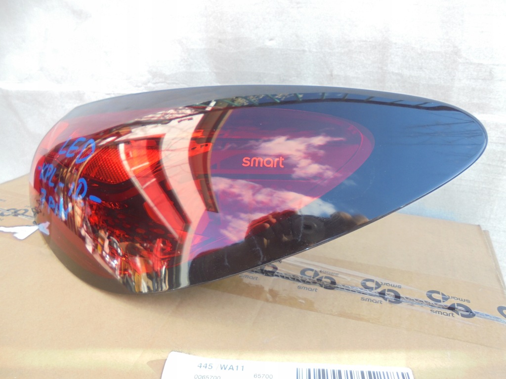 Фара full led задня правий smart 3 3 electric 23- ідеальна qap8890614347 Зі Шроту