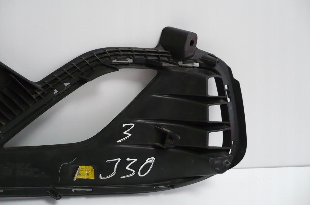 фото №8, Hyundai i30 iii 17- решётка бампера правая оригинал