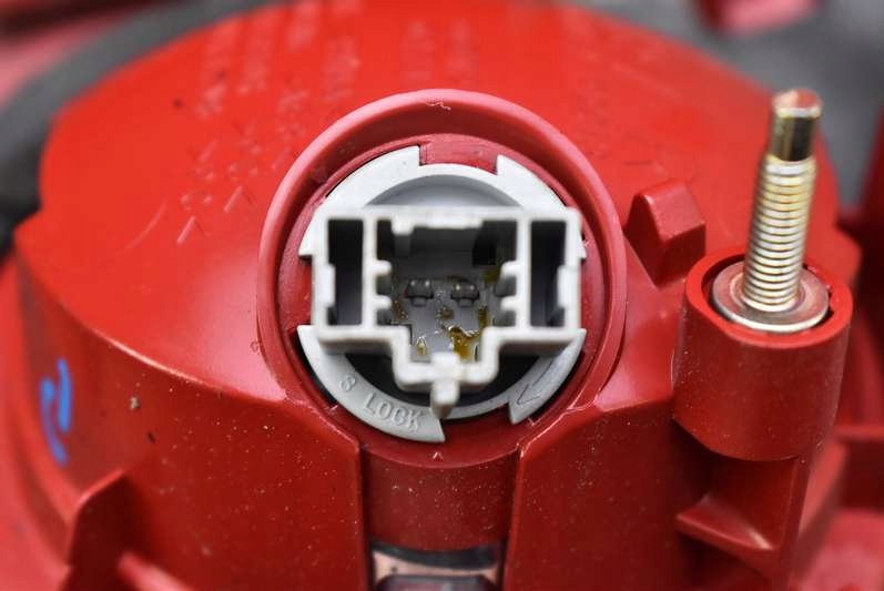 фото №7, Лампа права задня задня p2913r mazda 3 1 i bk 5d hb 03-06