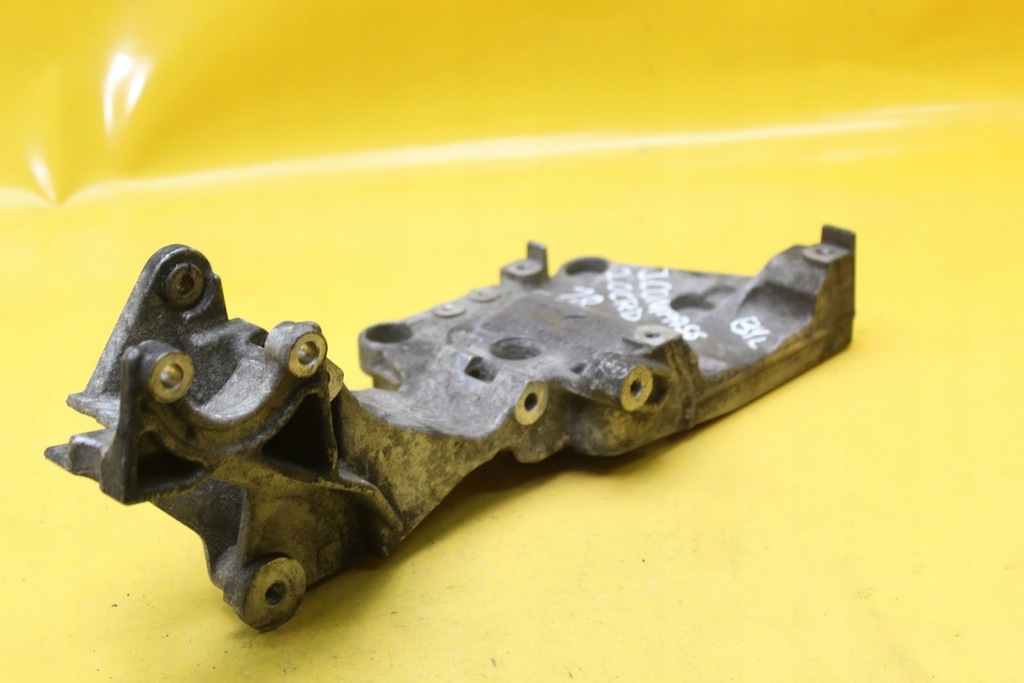 фото №1, Кронштейн генератора 03g903143j compass 2.0 crd byl