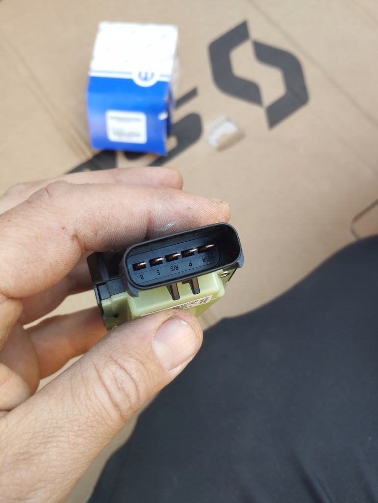 фото №4, Mopar колодка elektr. замка запалювання chrysler pacifica org