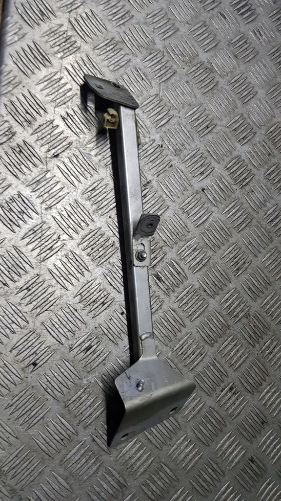 фото №10, Audi a8 d3 кронштейн кронштейн крыла левая 4e0805463e