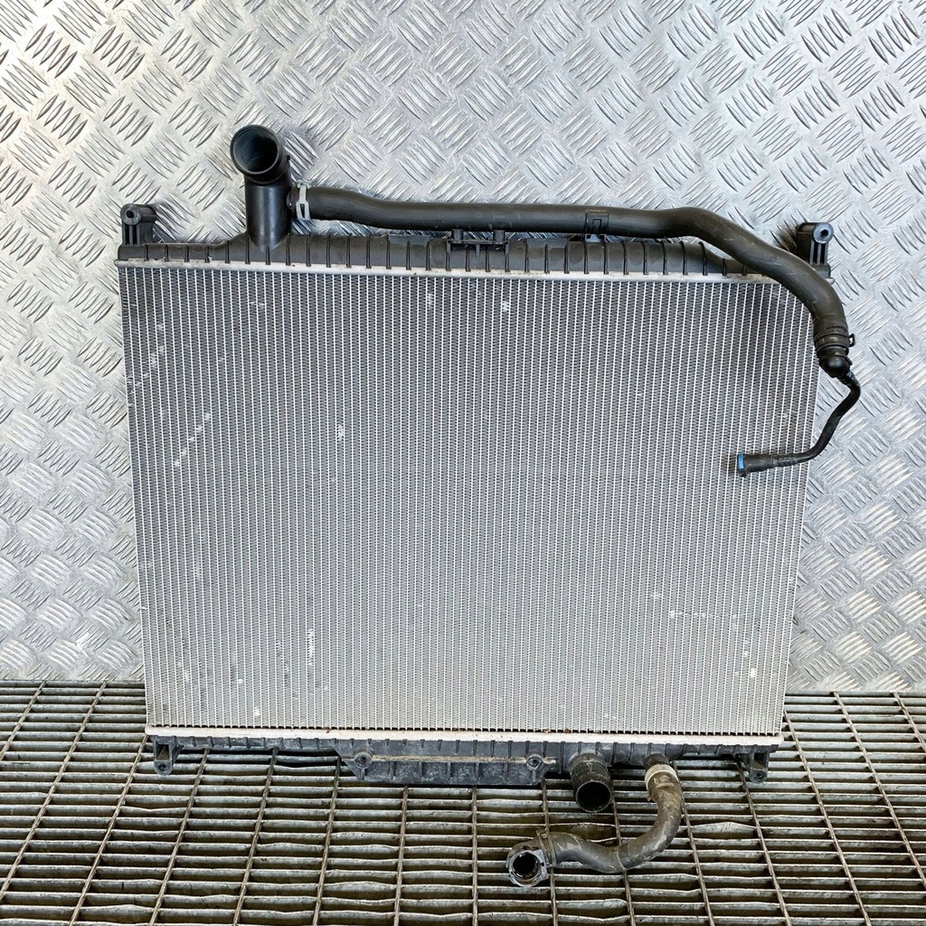 фото №1, Land rover discovery 4 - lr4 2016 радиатор