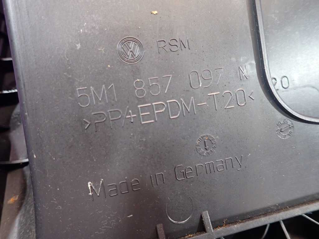 фото №4, Vw tiguan i 5n 07- бардачок пасажира 5m1857097n