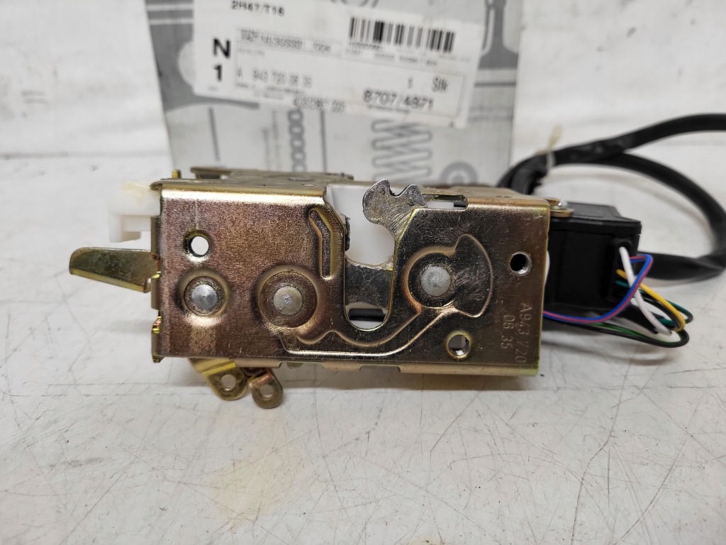 фото №4, Замок двері лівий mercedes actros atego a9437200635