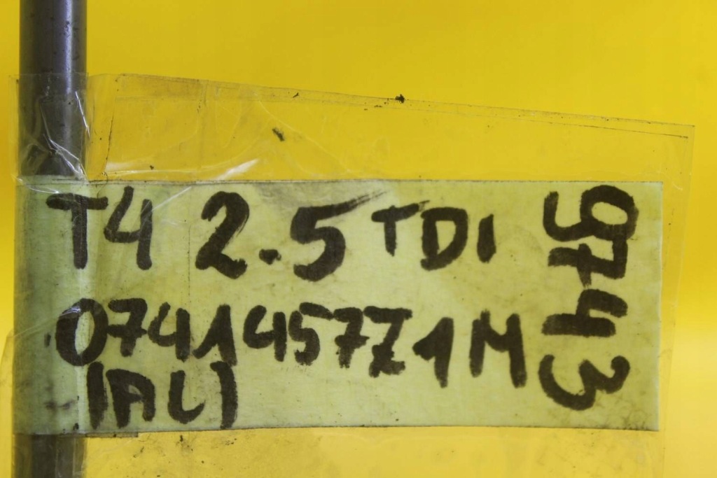 Шланг оливи турбіни vw transporter t4 multivan 2.5 tdi ajt 074145771m Доставка