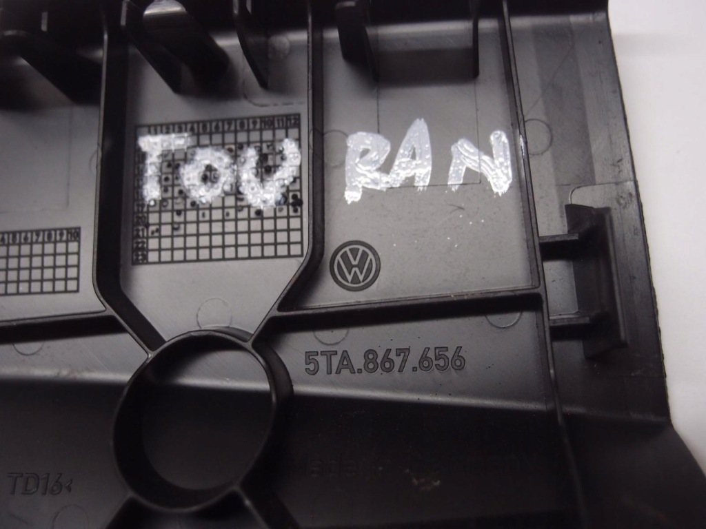 фото №6, Заглушка кришки багажника vw touran 5ta867656