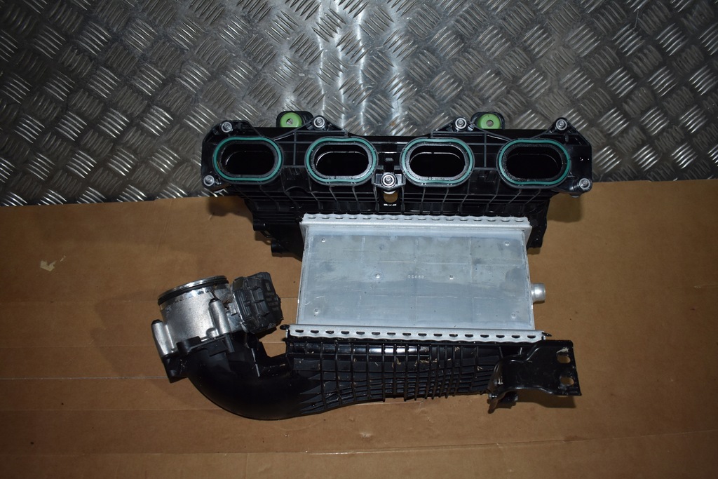 фото №1, Idealna радіатор інтеркулер колектор всмоктуючий mercedes w206 x254 1