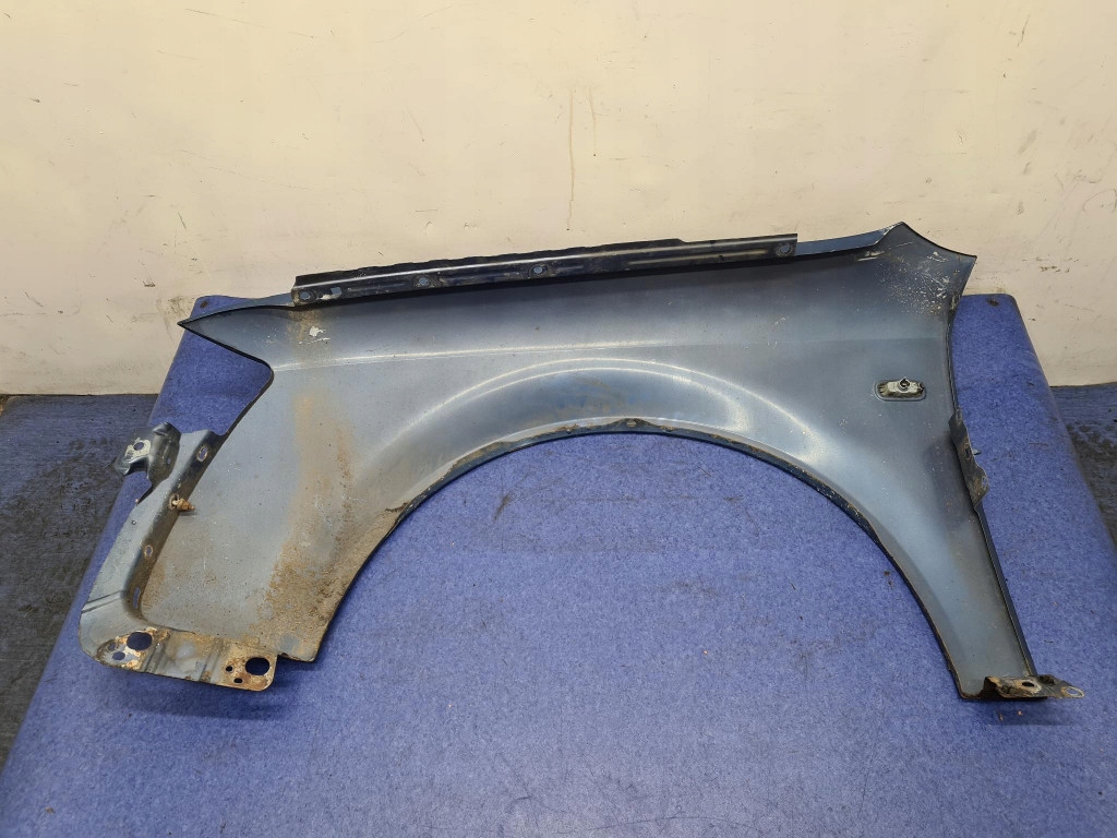 Audi a4 b6 седан крыло  перед правый  7c7c lz5w Цена