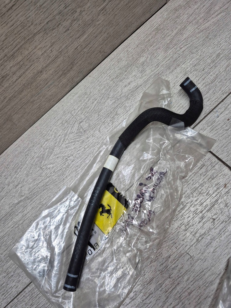 16698. ferrari 348 шланг вентилятор 289103 Ціна