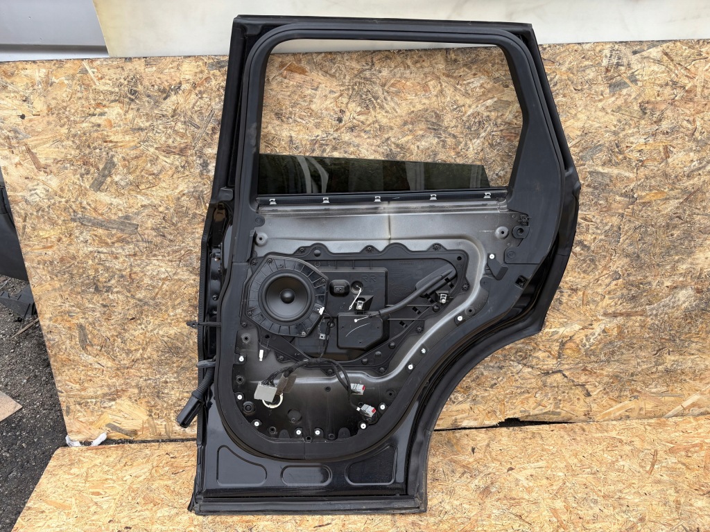 Range rover sport 2 l494 дверь правое задний  задние полный с Разборки