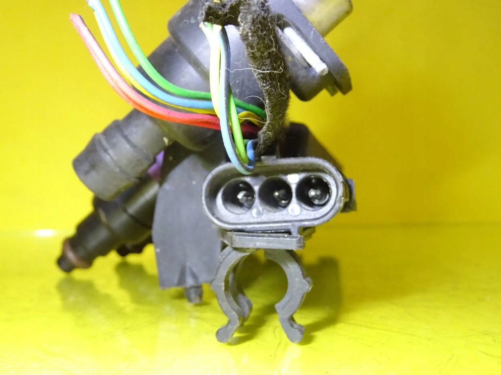 Молдинг упорскування інжектор renault twingo i 1.2b 7700109066 / 7700108667 nr153 Зі Шроту