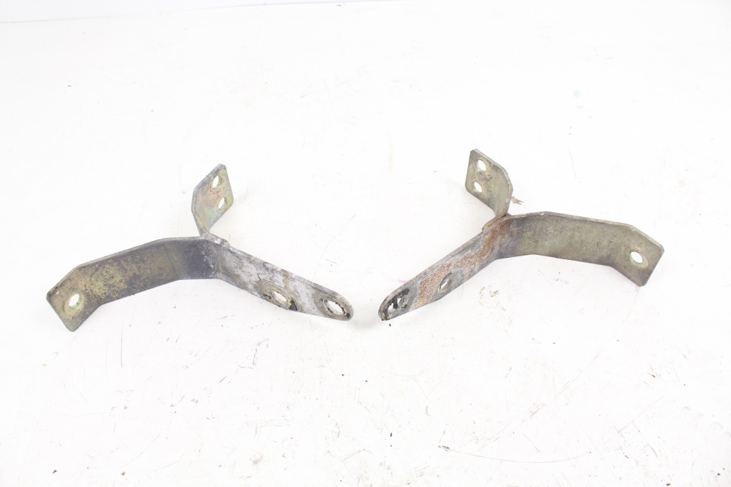 фото №1, Кронштейн бампера перед maserati 3200gt 98-02