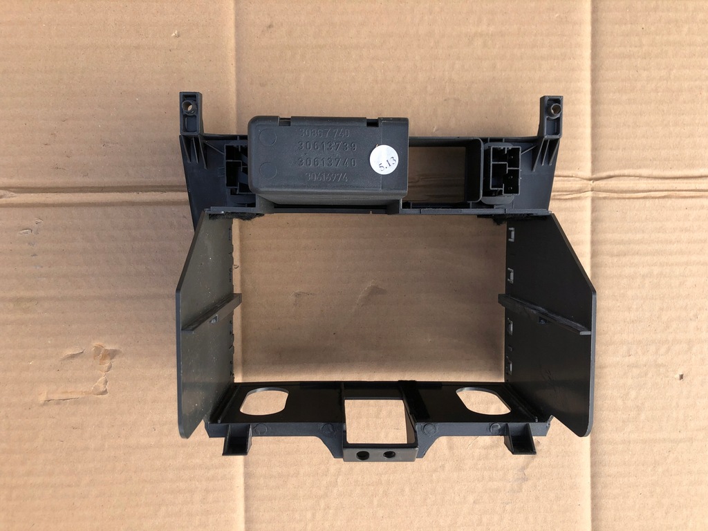 фото №2, Консоль середня рамка volvo s40 v40 pod радіо