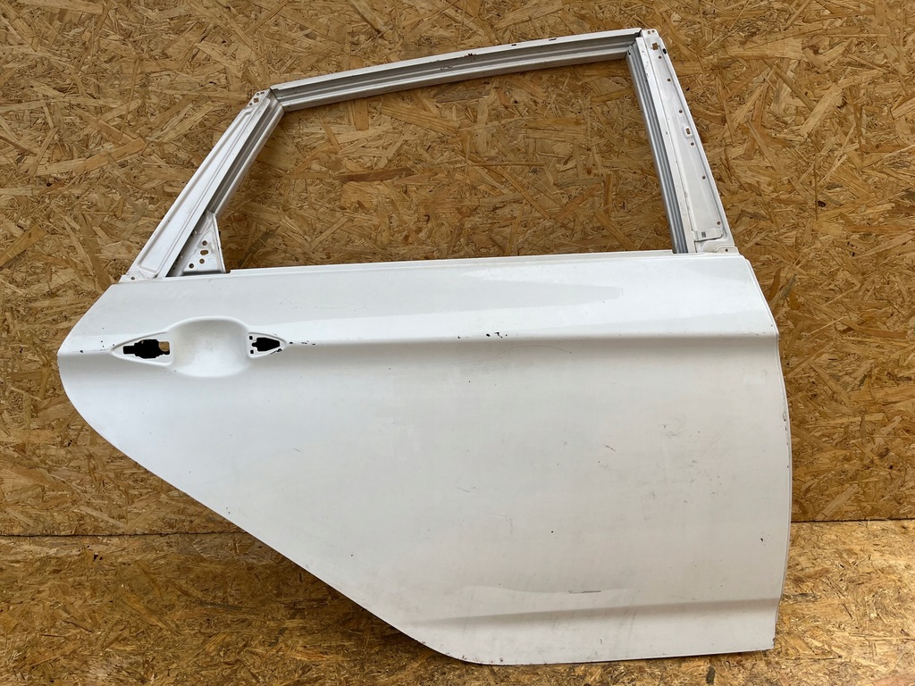 фото №1, Hyundai i40 i-40 kombi дверь задние задняя правое