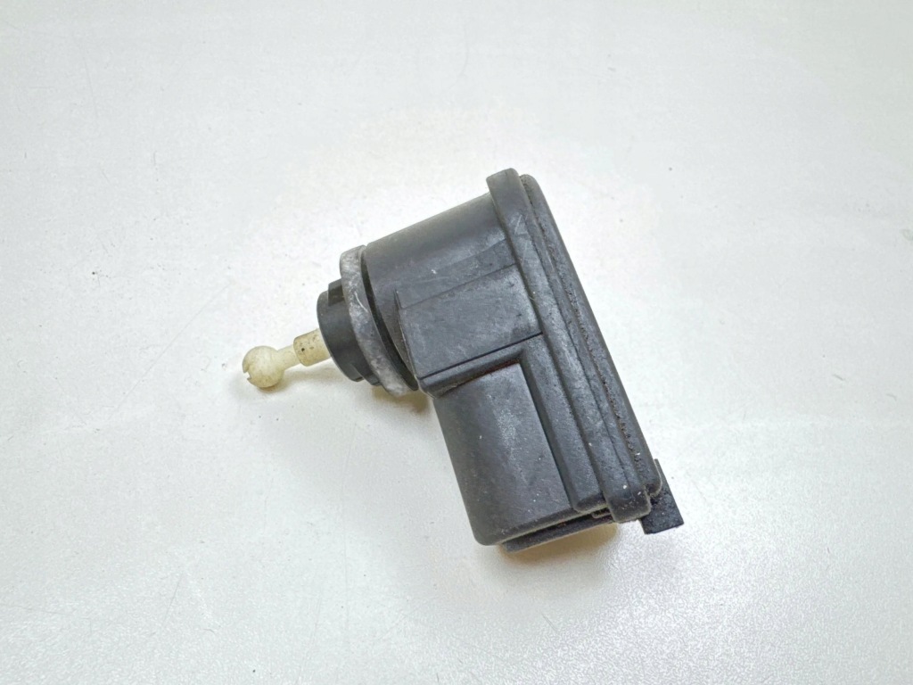 Купить 2000 ford focus моторчик регулировки лампа xs4x13k198ab