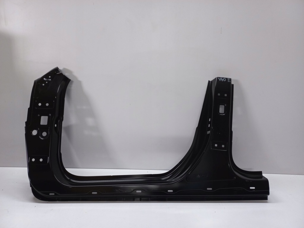 фото №4, Volvo v40 ii поріг блок двигуна лівий 31301907