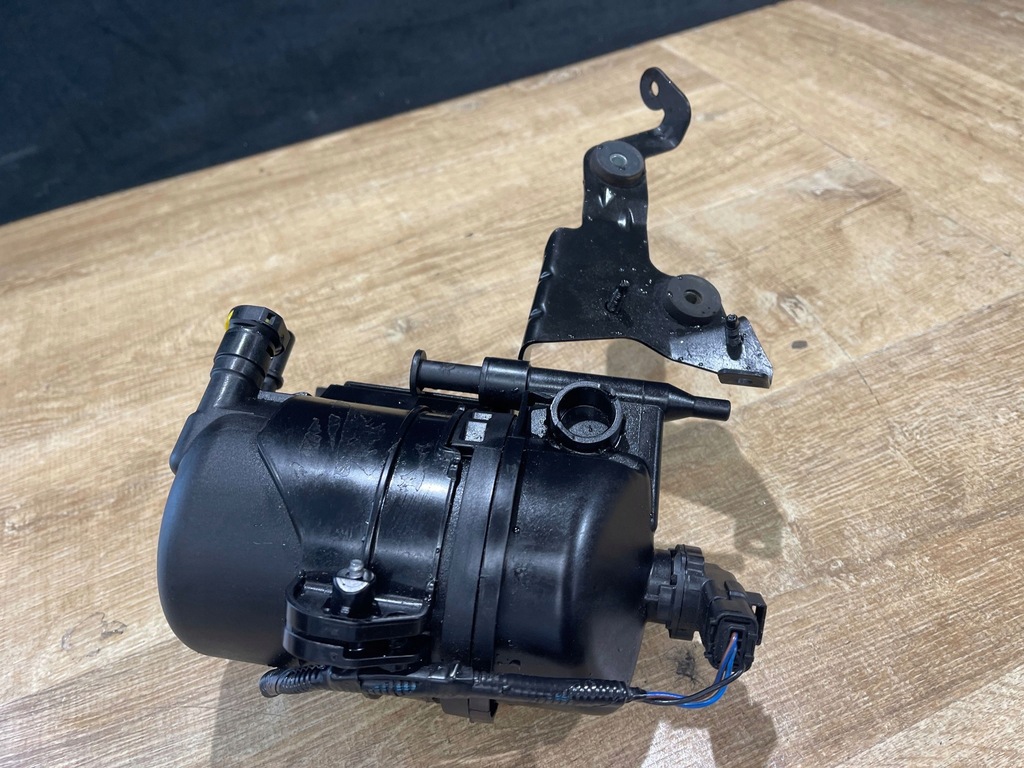 фото №1, Jaguar xf x260 xe x760 кронштейн кронштейн фильтра топлива