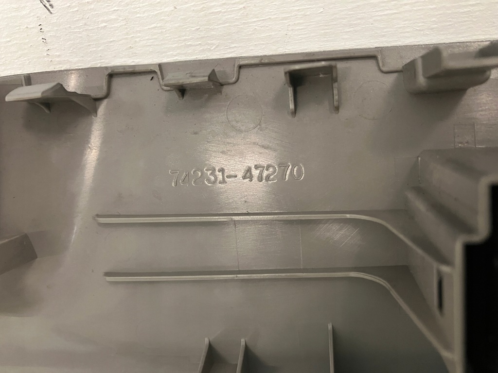 фото №9, Prius plus + кнопка переключатель окон правый перед