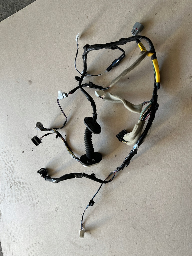 фото №1, Suzuki swift mk8 джгут двері ліва перед europa