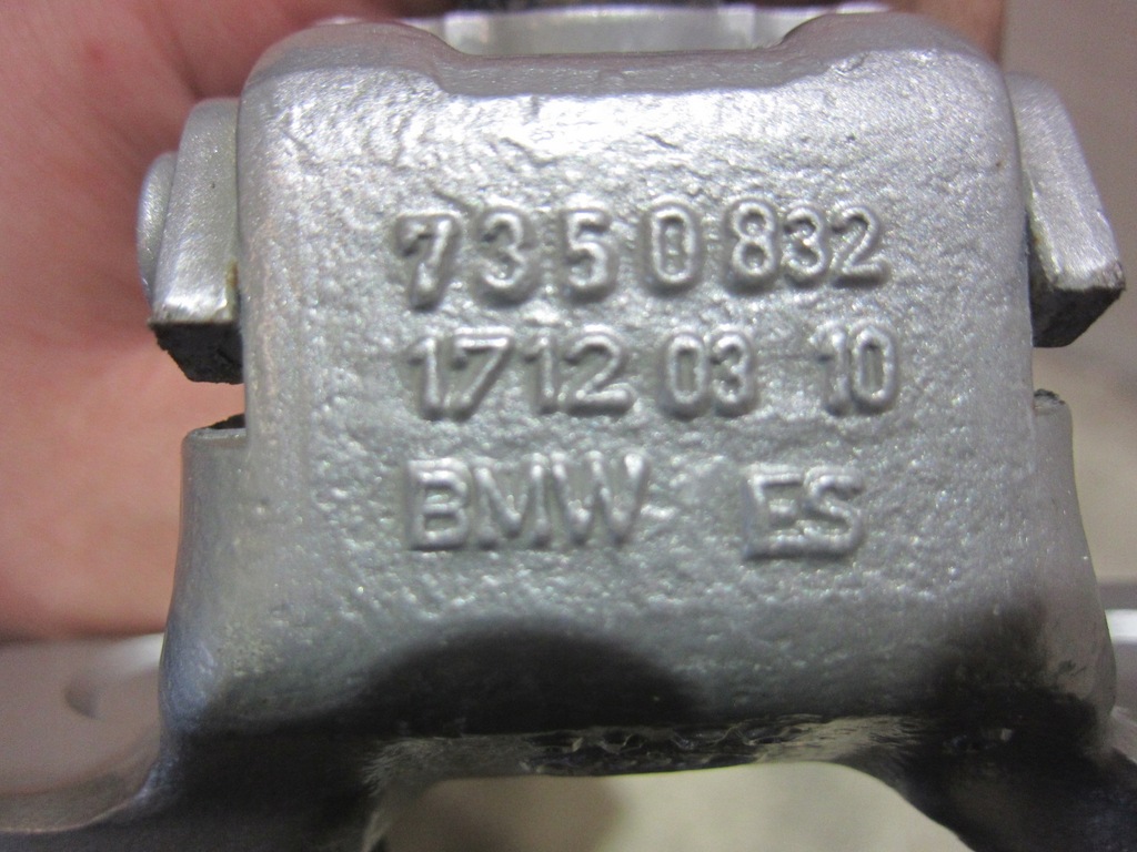 фото №10, Bmw x1 f48 петля задний крышки левый правый задняя петли серебристый 7350832