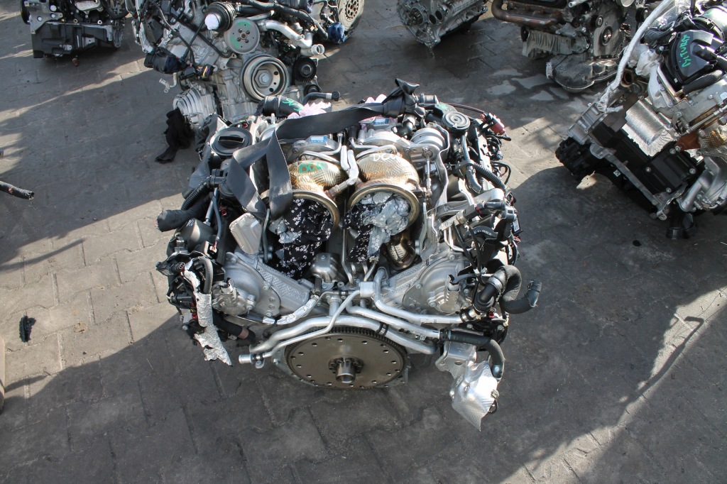 Двигун комплектний  audi porsche dcu 4,0tfsi Недорого