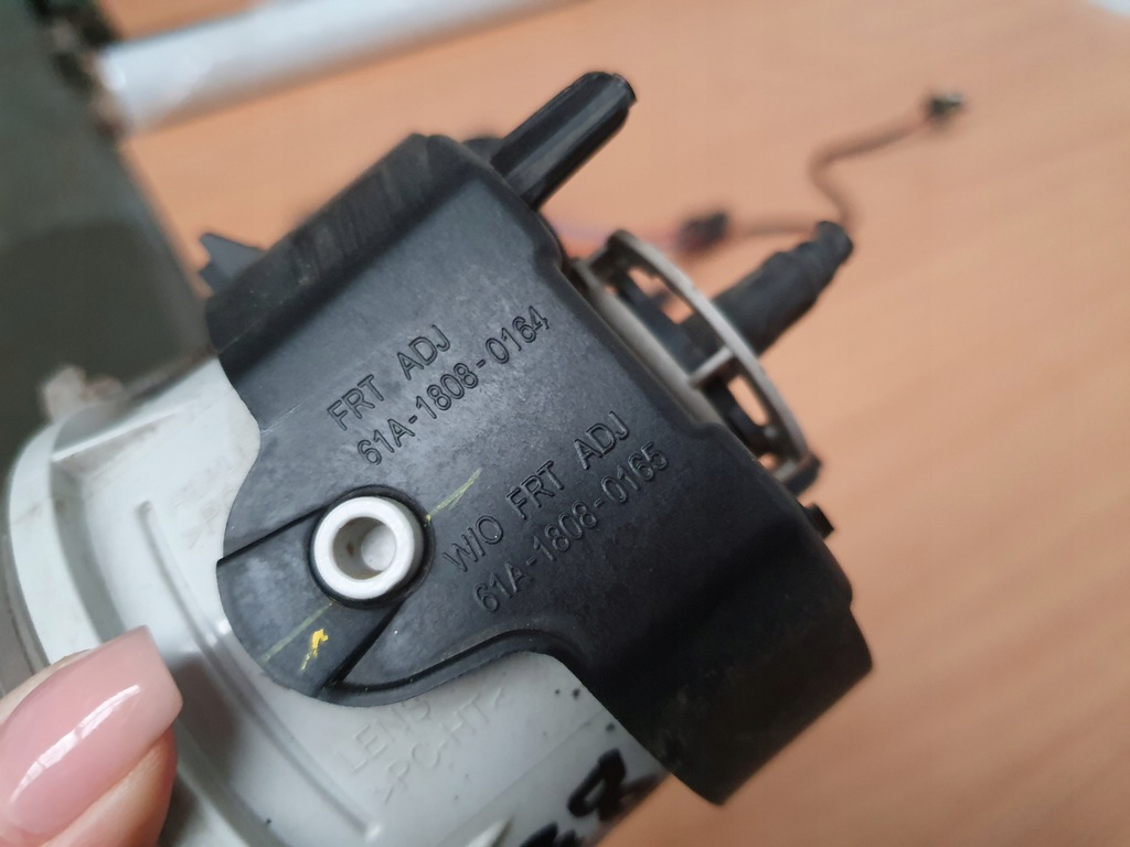 фото №13, Лампа противотуманная фара перед правый левый dodge nitro 07-11 r